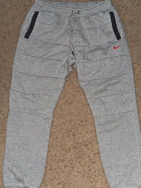 Nike men’s Grey Quilted Jogger Bottoms